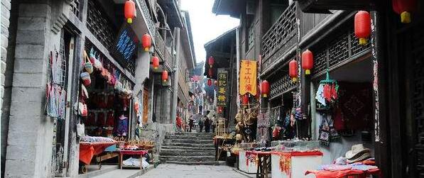 �������������ųǷ�����ι����ܱ߾���ο�