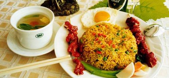 ���������̻������������ι�����ʳ����ɫС��