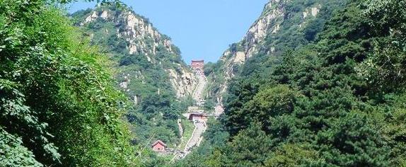 ���µ�һɽ��������̩ɽ���ι��Ծ������