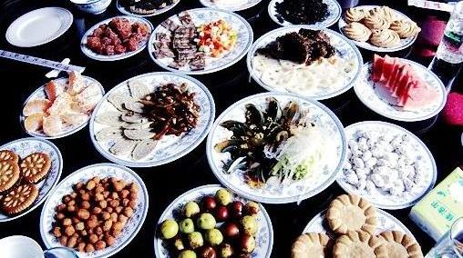 ����ʳ�ɽ���Ͳ����ι���֮��ɫ��ʳ����