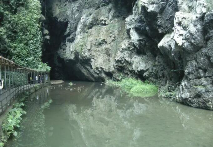 百色通灵大峡谷