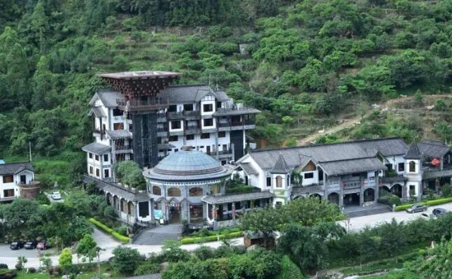 新兴天露山旅游度假区