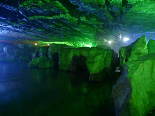 ��ɽ���ݶ�