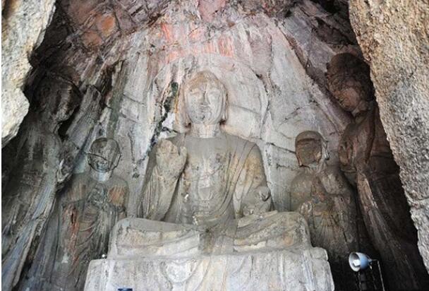 ��������ʯ��ǱϪ��