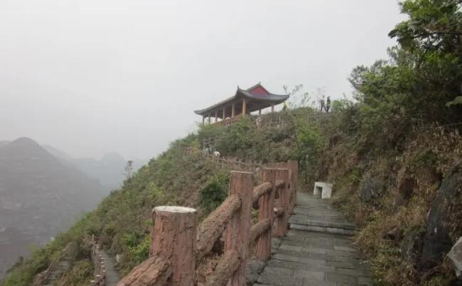 ��ҵ��ʯΧ���