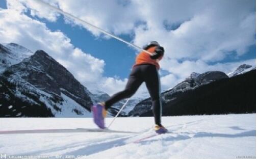 汗腾格里滑雪场