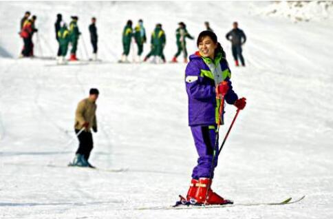 大同卧龙山滑雪场