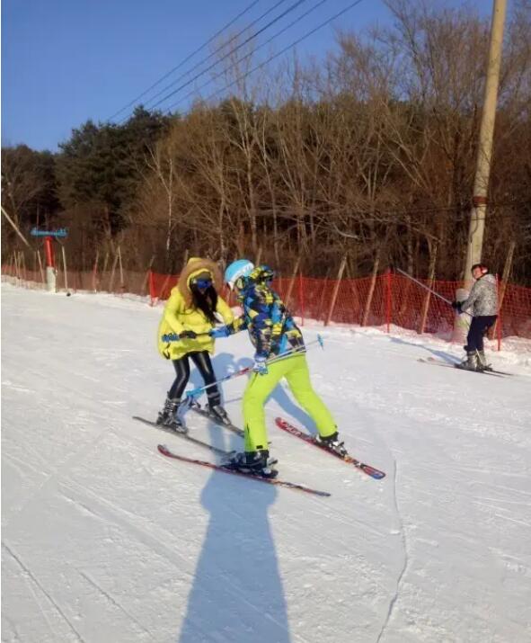 ƽɽ��¹��ѩ��