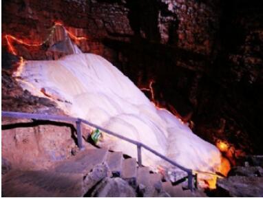 光雾山小巫峡景区.