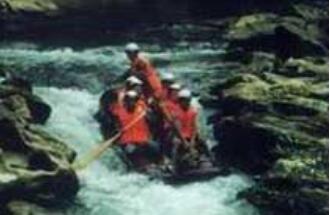 凤凰西门峡漂流