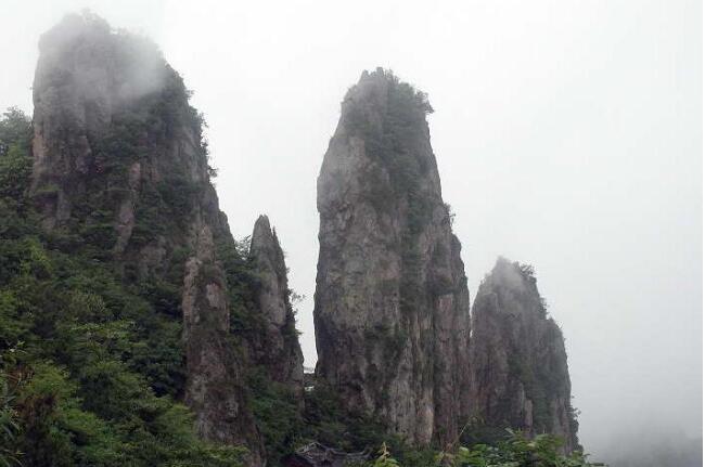 ���ɻ�ɽ��