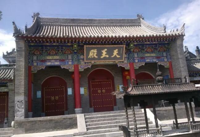 �ս���ɽ��