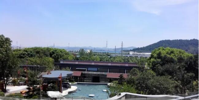 ���ݴ���ɽ����ɭ�ֹ�԰��