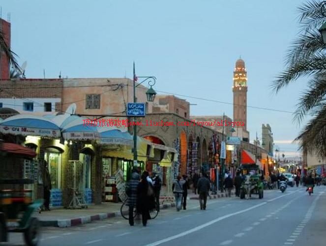 突尼斯托泽尔市旅游攻略