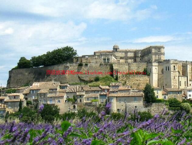 法国格里尼昂小镇旅游攻略