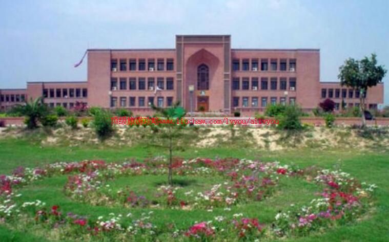 �ͻ�˹̹��˹������ѧУ԰���