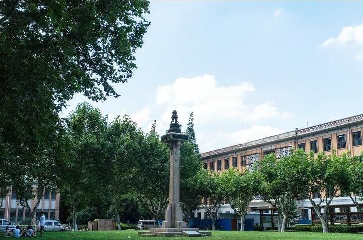 �����Ϻ�ͬ�ô�ѧУ԰������ι���