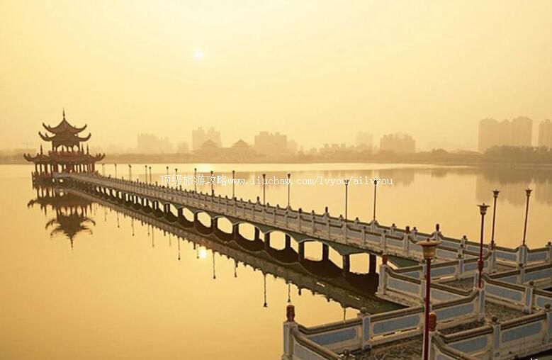 台湾高雄莲池潭风景区旅游攻略