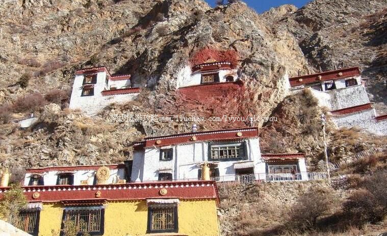 西藏扎耶巴洞窟群旅游攻略