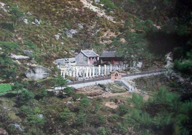 鞍山卧鹿山效圣寺旅游攻略