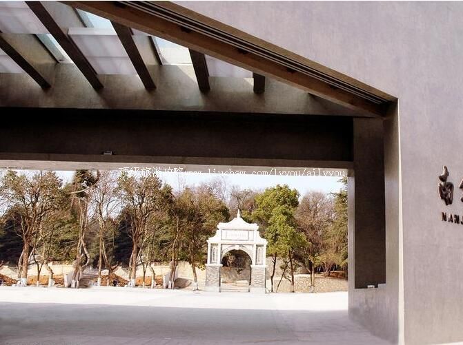 �Ͼ�����ѧԺ���ι���