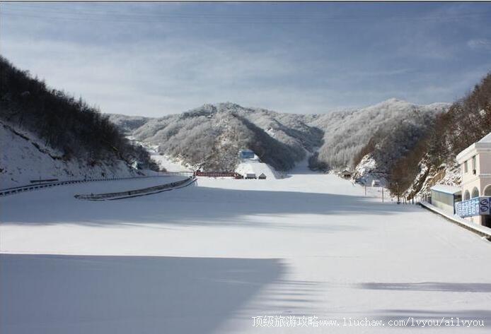 4A河南洛阳伏牛山滑雪度假乐园旅游攻略