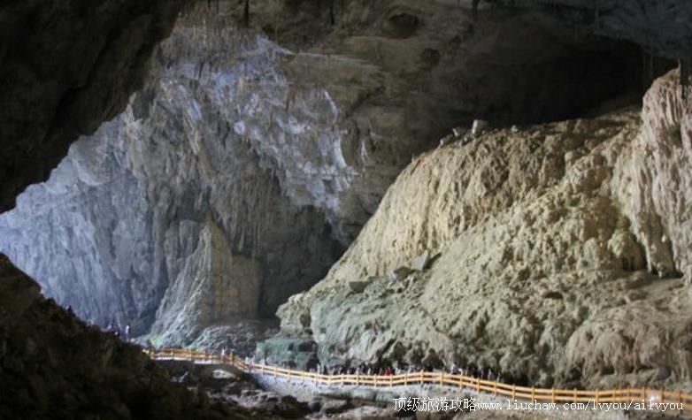 4A广西巴马坡月村百魔洞旅游攻略