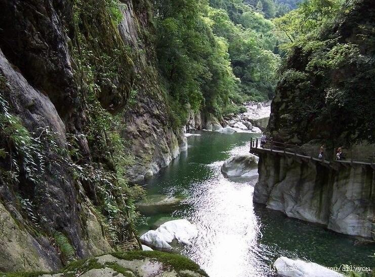 四川彭州龙门山风景区旅游攻略