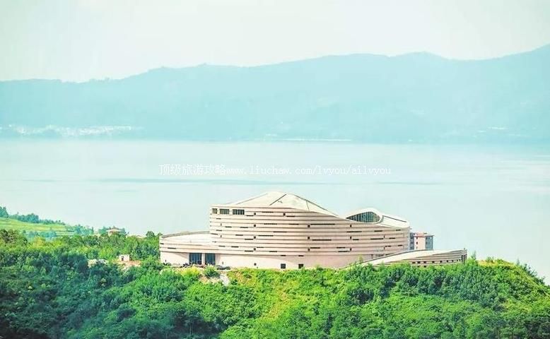 ���ϳν���ʯ����Ȼ��������ι���