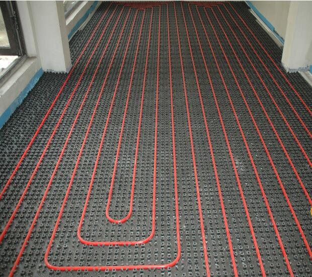 地暖上面铺瓷砖更合适?入住就开始后悔