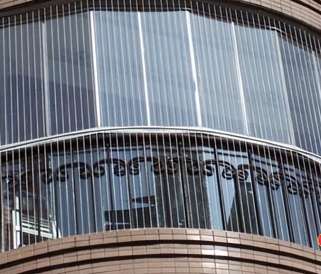 阳台窗不装防盗网 改装成这种省钱又实用!