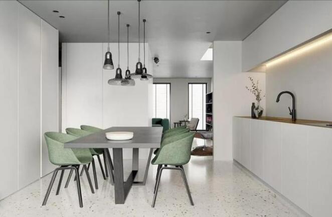 ����װ�����β�֪����10������ �ȿӽ�ѵǧ�������