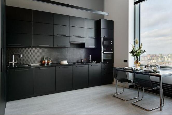 �����ĺ�ɫ������20�־���Ĵ������йᴩ���ַ��