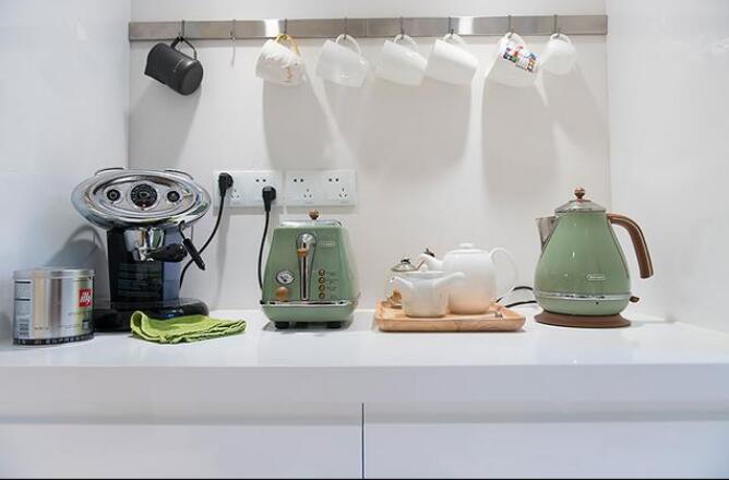 厨房应该如何规划 在里面加个咖啡角和mini bar感觉如何?