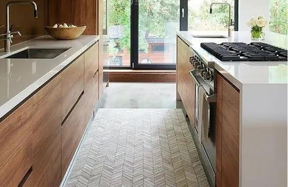 厨房餐厅加个中岛 小户型设计好也很实用