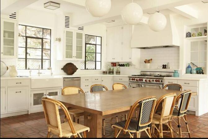 �λð�İ������,���ڲ�ͬ�ķ��,�����ĵƹ�����.