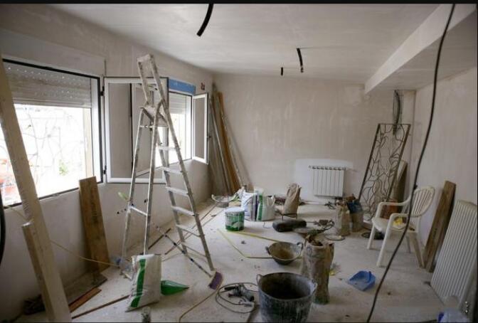 二手房地面怎么处理 可以自己在上面铺砖或铺地板吗?