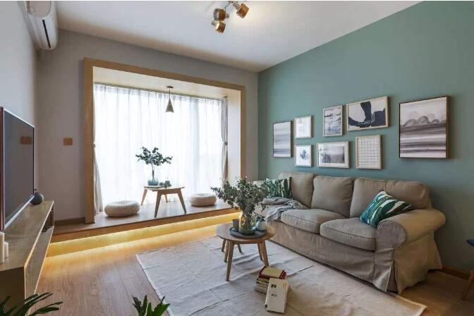 ȥ��̨����� �ܰ׵�һС������ס������.