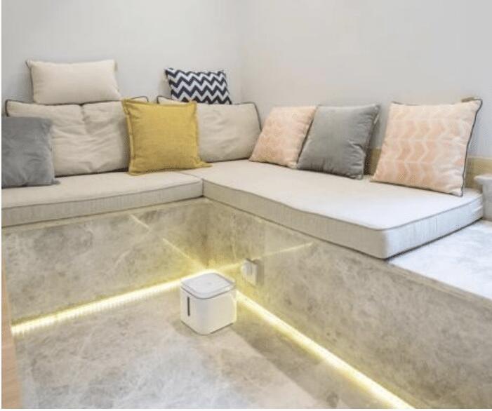 把客厅“下沉”45厘米 连沙发都不用买了.