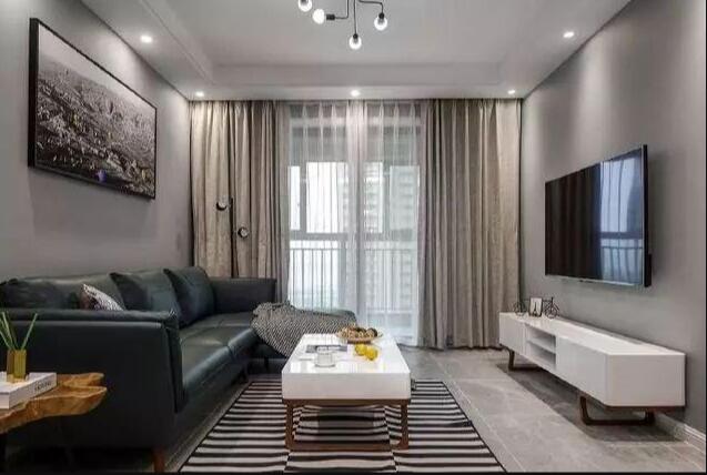 ��ɫ�ִ���Լװ�޷�� ���±Ƚ����еķ��